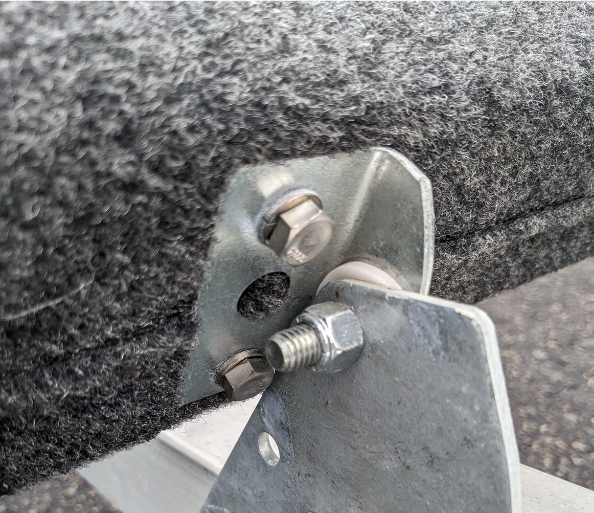 EZ Loader 90° Bunk Mounting Plate (250-024174)