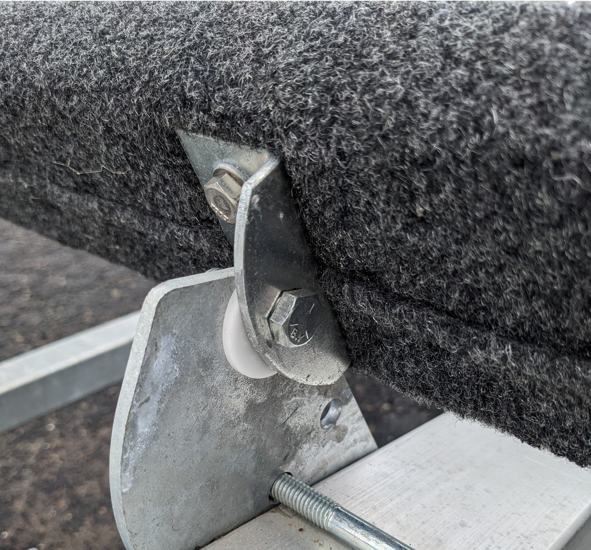 EZ Loader 90° Bunk Mounting Plate (250-024174)