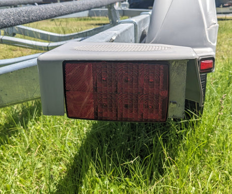 250-025174-10 Tail Light Cover Right Side On Trailer