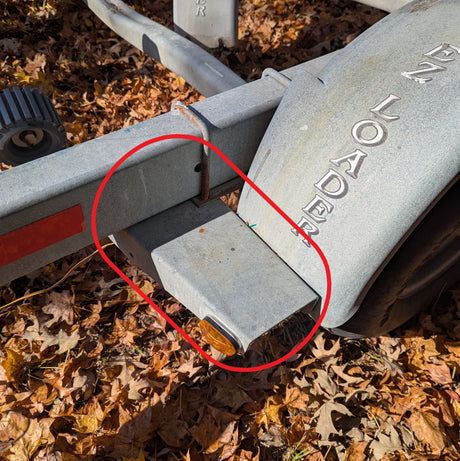 EZ Loader Step / Fender Mounting Bracket LF/RR 7" Tapered 250-032139-10 on trailer