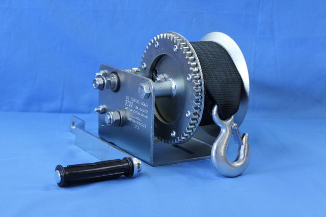 Boss 2-speed EZ Loader winch head assembly 250-037060 with 3200 lb pull capacity