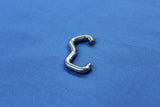 Shape and opening of hog ring clamp 290-002650-02